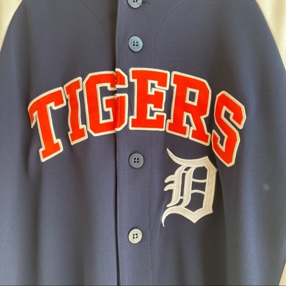 Genuine Merchandise Tigers Button Down Jersey - Picture 2 of 6